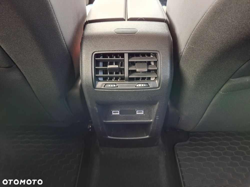 Peugeot 308 1.2 PureTech Allure S&S EAT8 - 28