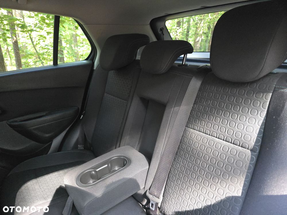 Chevrolet Trax 1.6 LS - 21