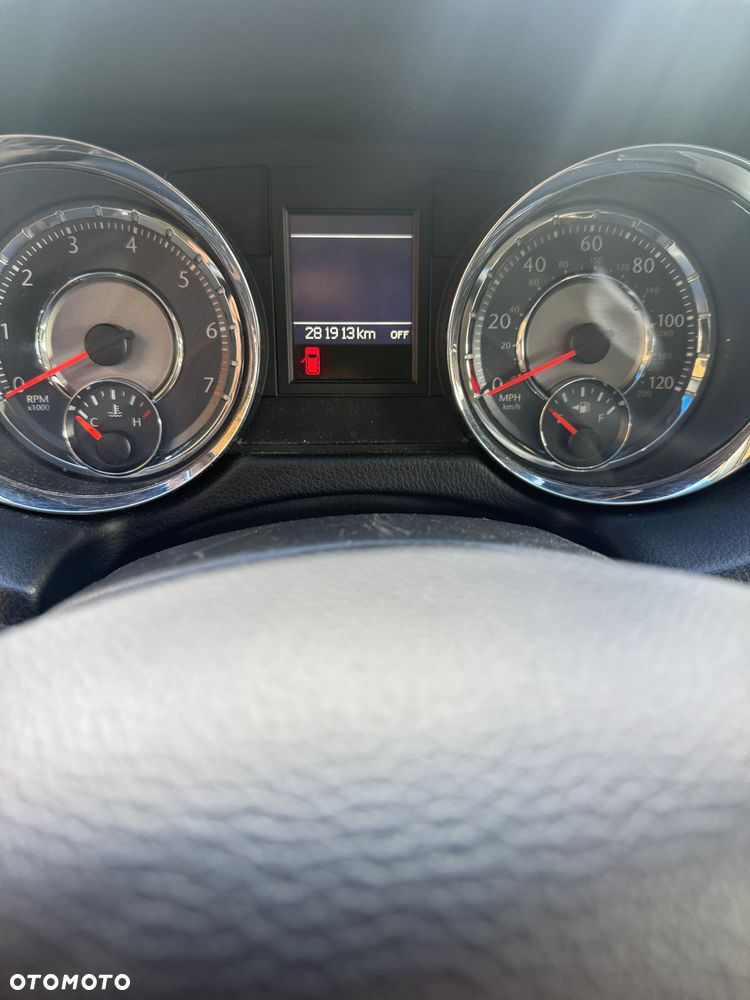 Chrysler Town & Country 3.6 Limited - 22