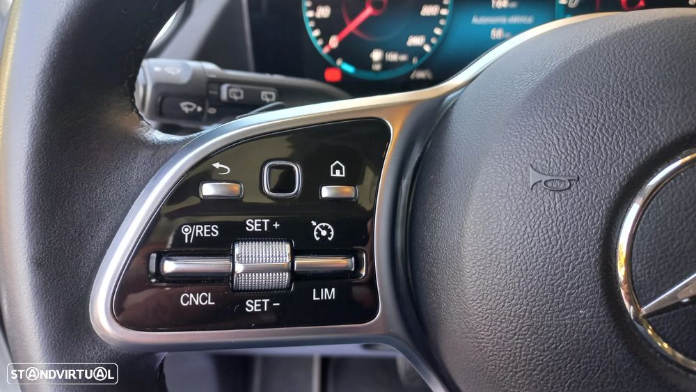 Mercedes-Benz GLA 250 e 8G-DCT Progressive - 17