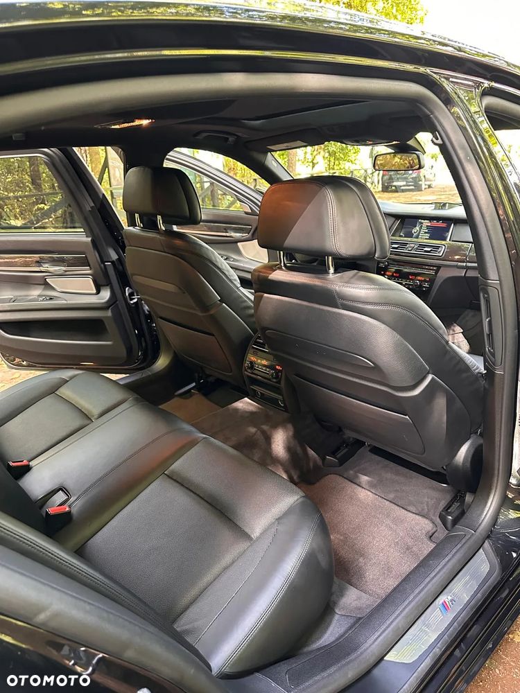 BMW Seria 7 750Li - 9
