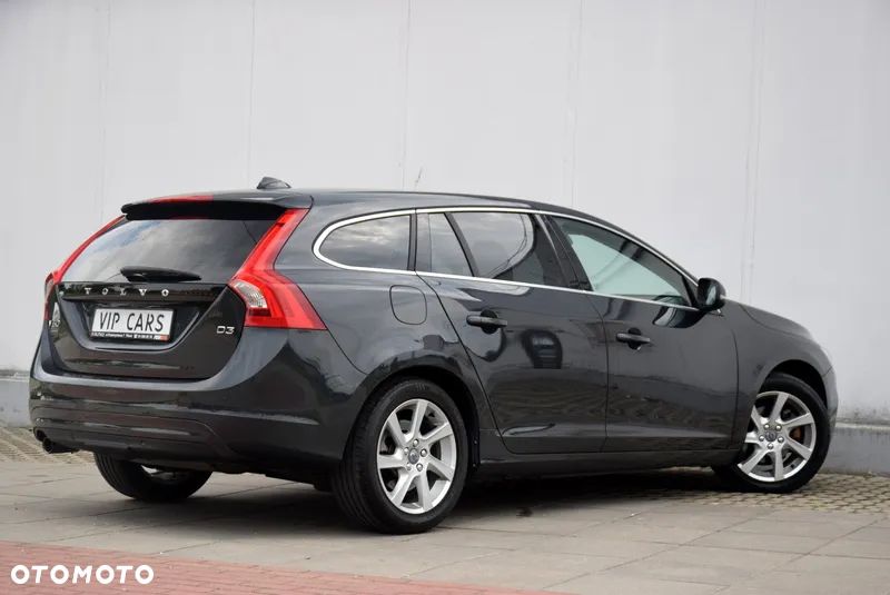 Volvo V60 D3 Drive-E Dynamic Edition (Momentum) - 16