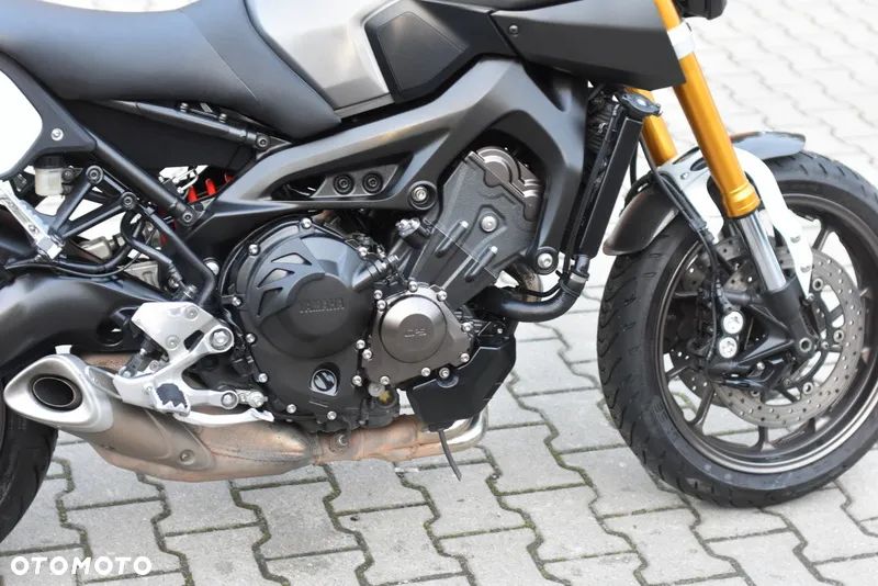 Yamaha MT - 12