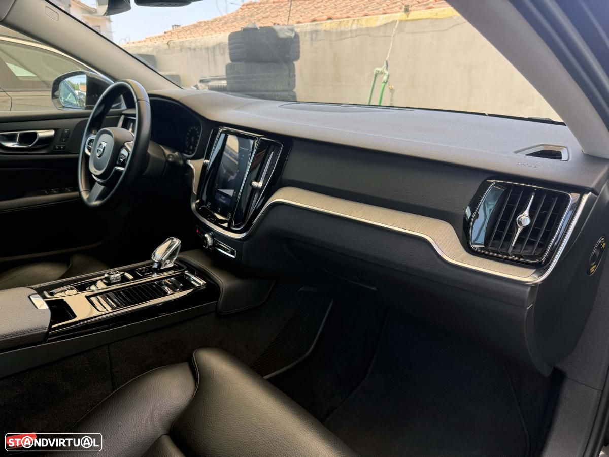 Volvo V60 2.0 T8 AWD TE Inscription - 27