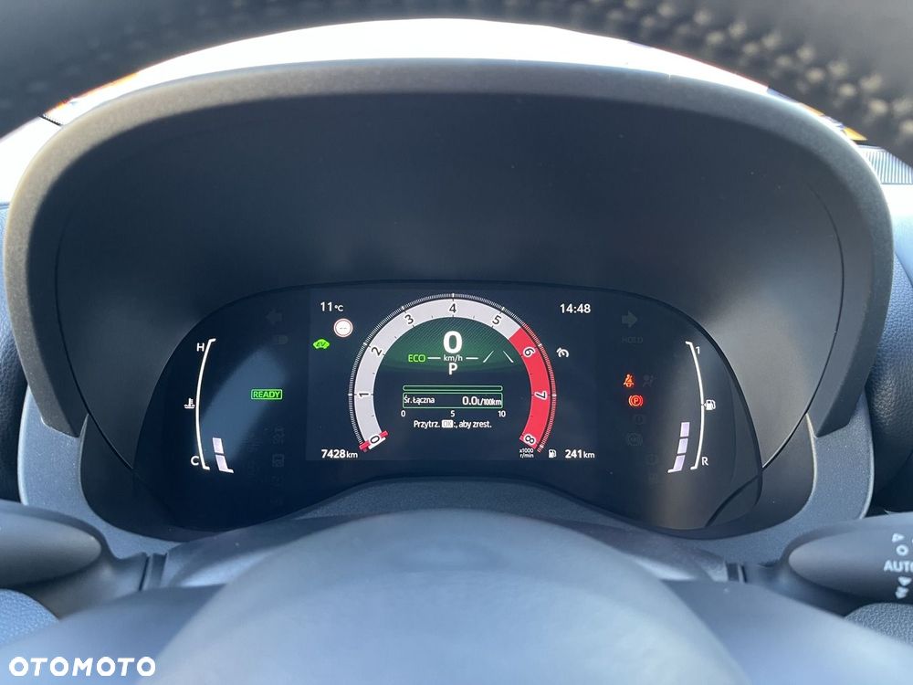 Toyota Yaris Hybrid 1.5 Style - 12