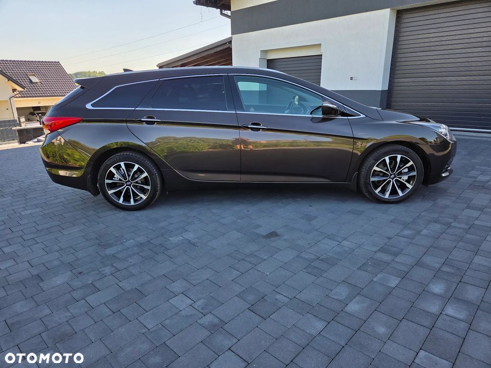 Hyundai i40 Kombi blue 1.7 CRDi Premium - 4