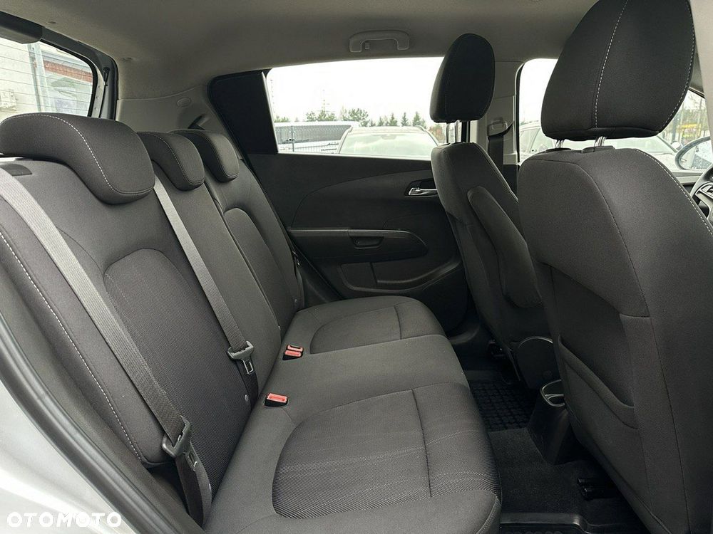 Chevrolet Aveo 1.6 LTZ - 18