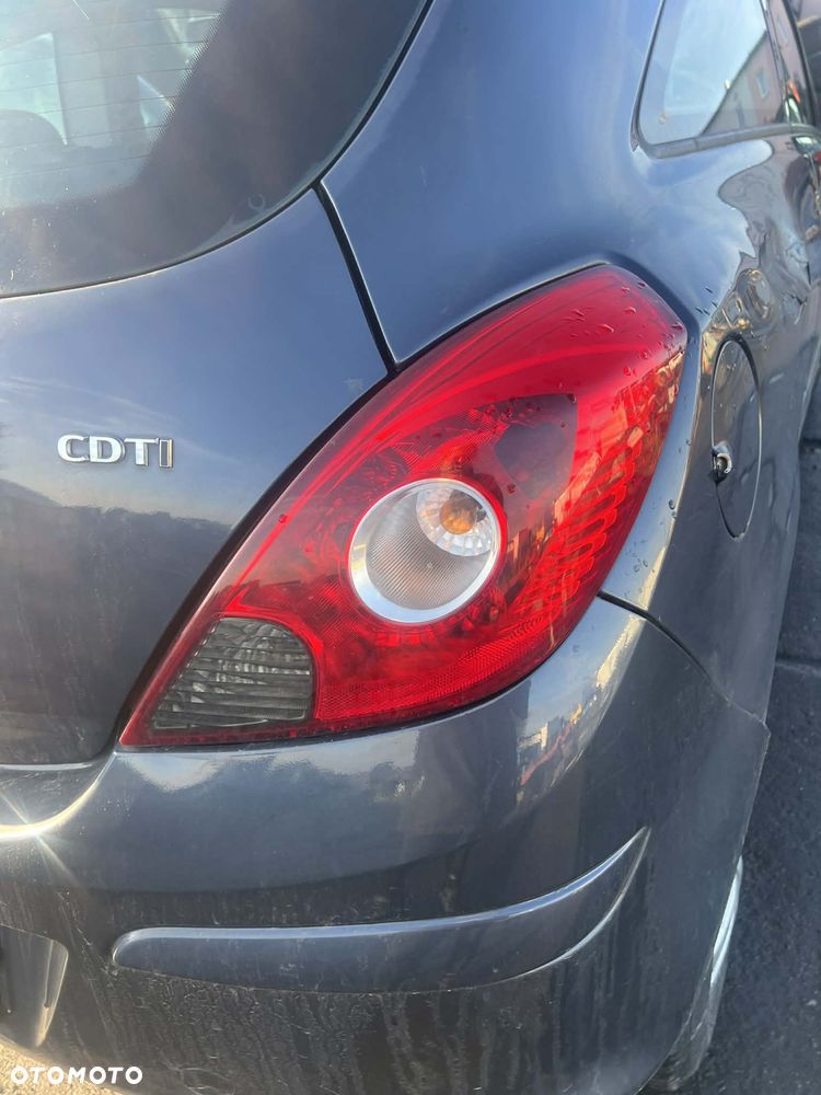 Lampa tylna prawa/lewa Opel Corsa D !! Cena za szt.