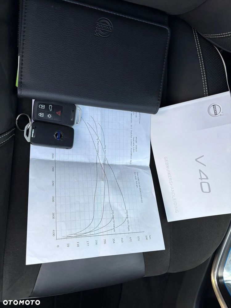 Volvo V40 D2 Drive-E R-Design Momentum - 22