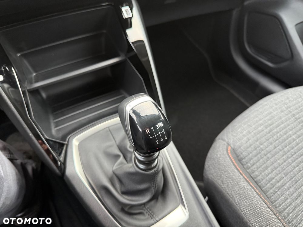 Peugeot 208 PureTech 100 Style - 19