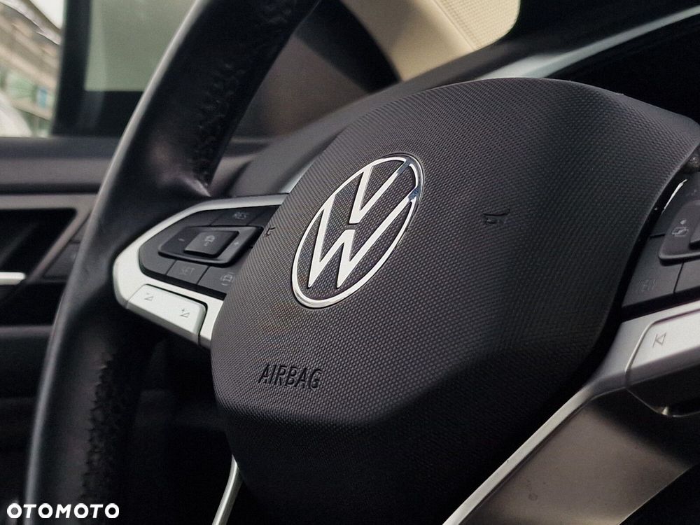 Volkswagen T-Roc 1.0 TSI Life - 32