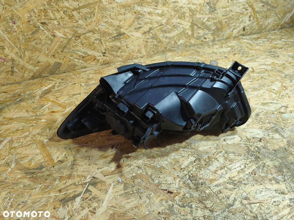 LAMPA PRZÓD PRZEDNIA PRAWA RENAULT CAPTUR 1 - 8