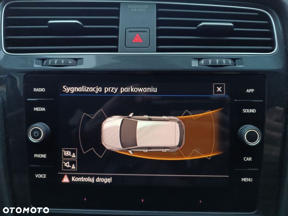 Volkswagen Golf 1.5 TSI BMT Trendline - 16