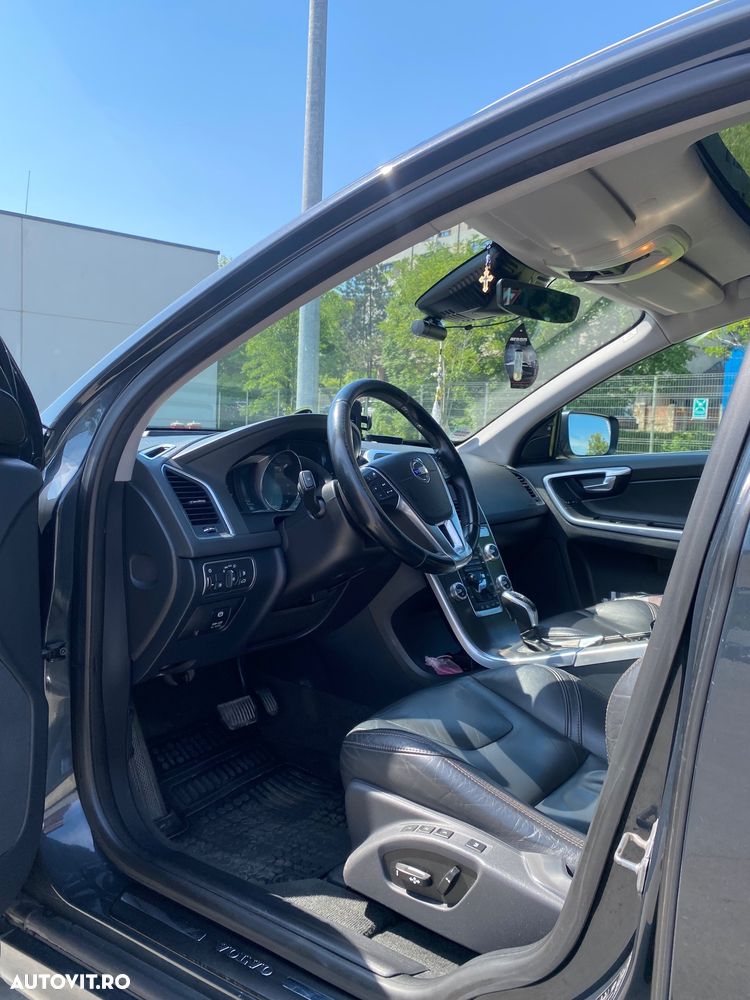 Volvo XC 60 D5AWD Summum - 16