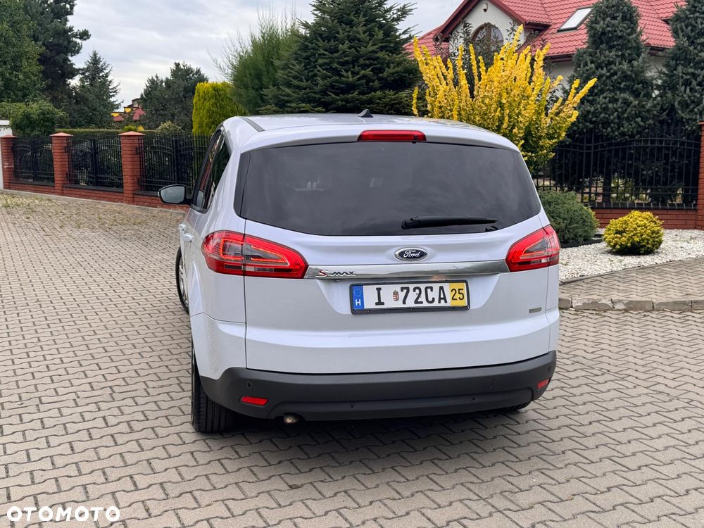 Ford S-Max - 13