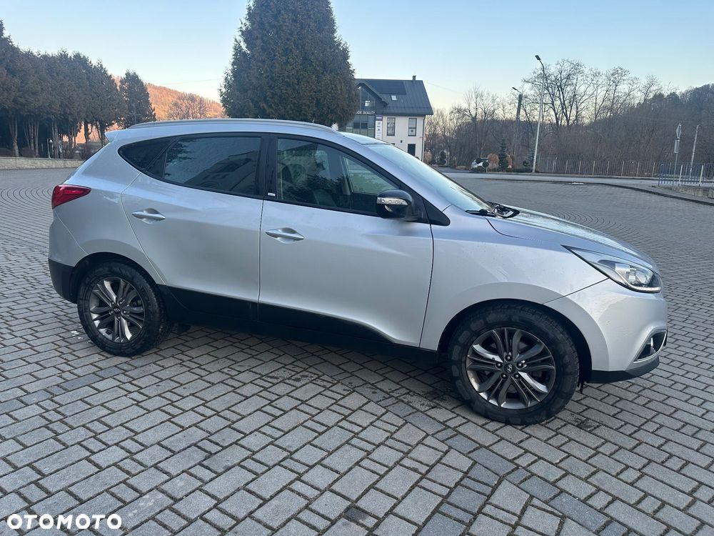 Hyundai ix35 2.0 CRDi 4WD Automatik Fifa World Cup Silver Edition - 3