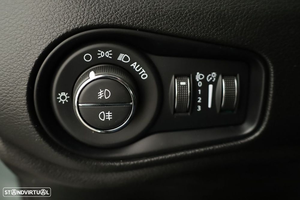 Jeep Renegade 1.5 TG e-Hybrid Longitude DCT - 18