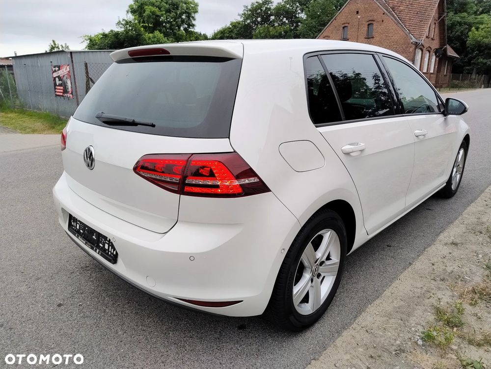 Volkswagen Golf - 4