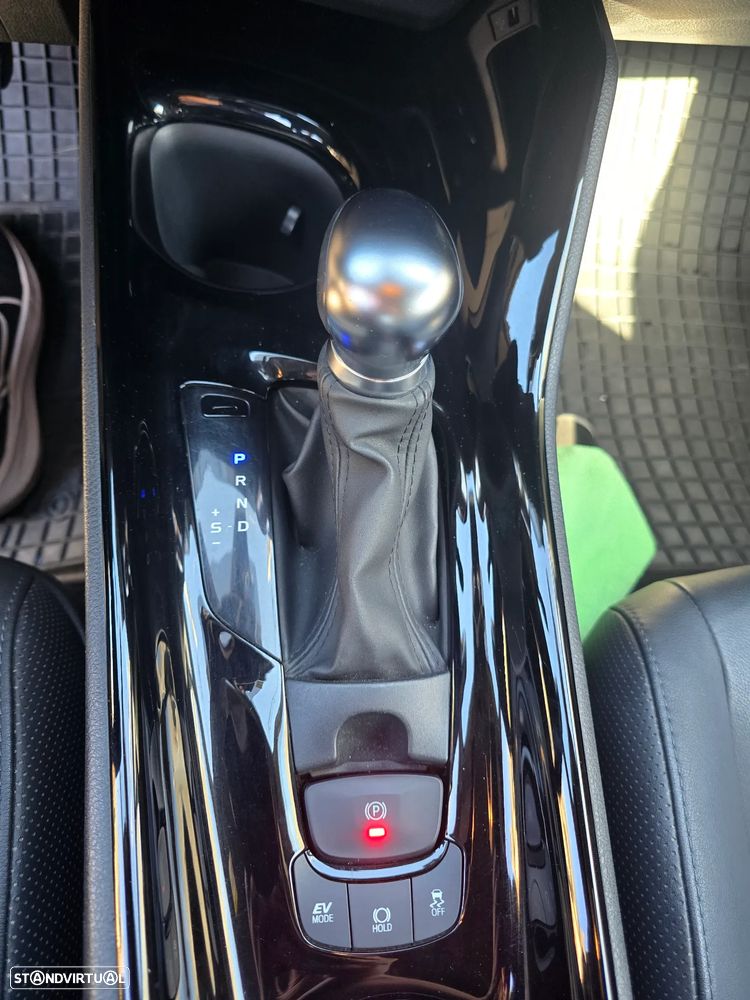 Toyota C-HR 2.0 Hybrid Lounge - 8