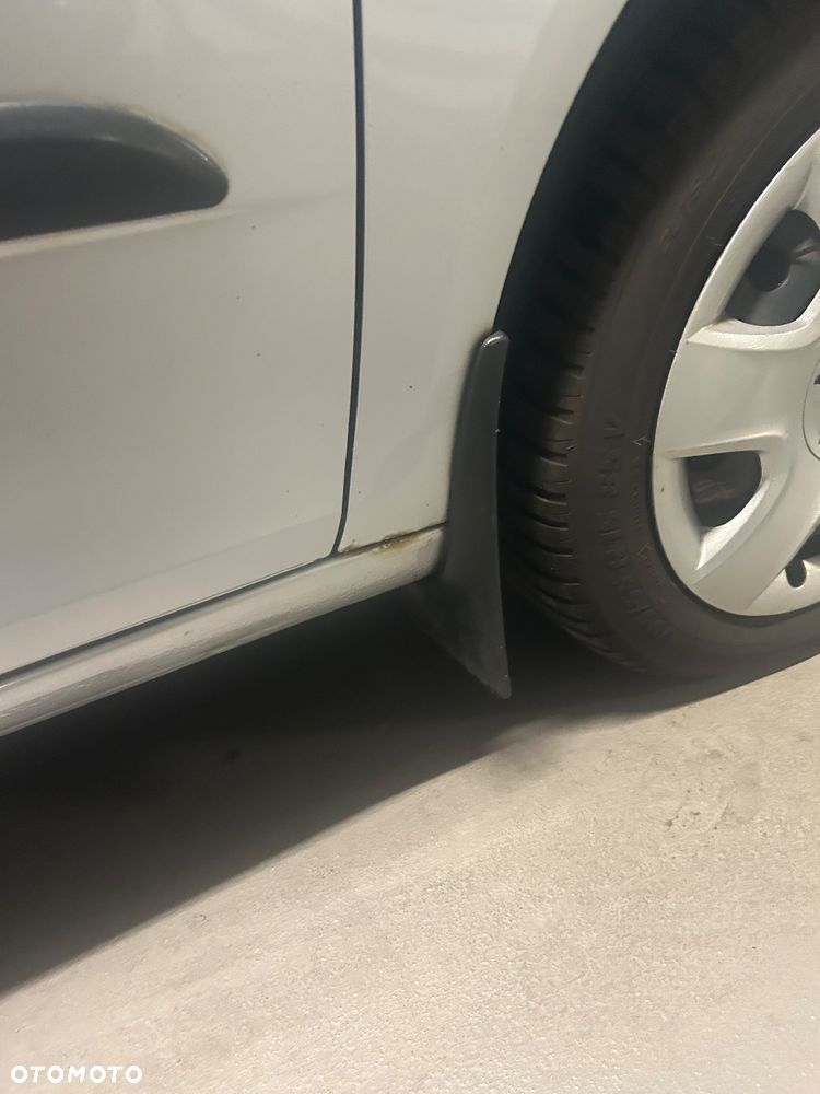 Skoda Fabia ver-1-4-tdi-style - 11