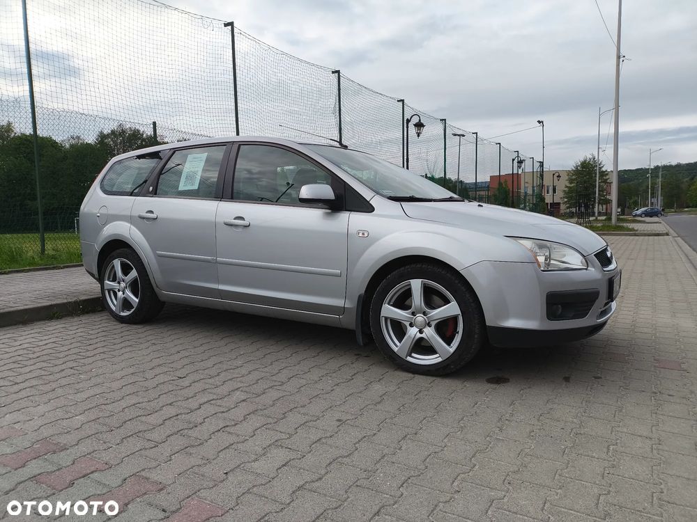 Ford Focus 2.0 TDCi DPF Ghia - 2