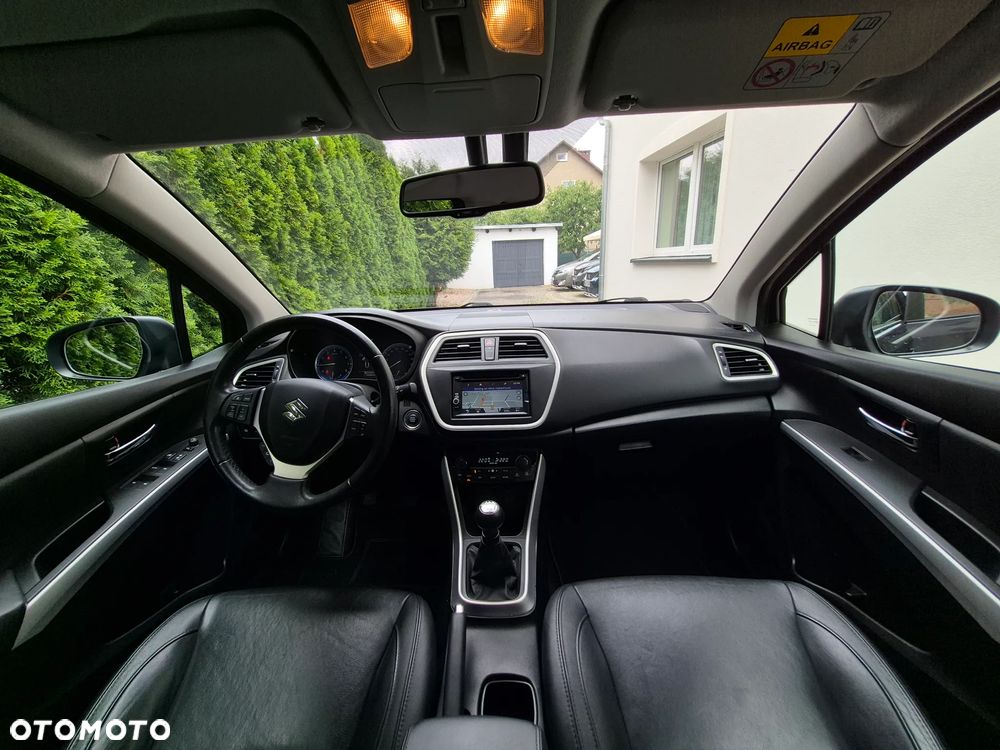 Suzuki SX4 S-Cross 1.6 Elegance - 24