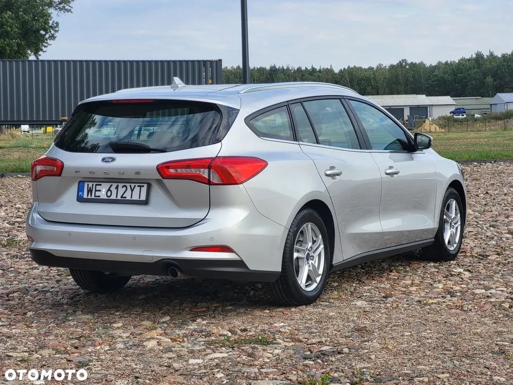 Ford Focus 1.0 EcoBoost Trend Edition - 6