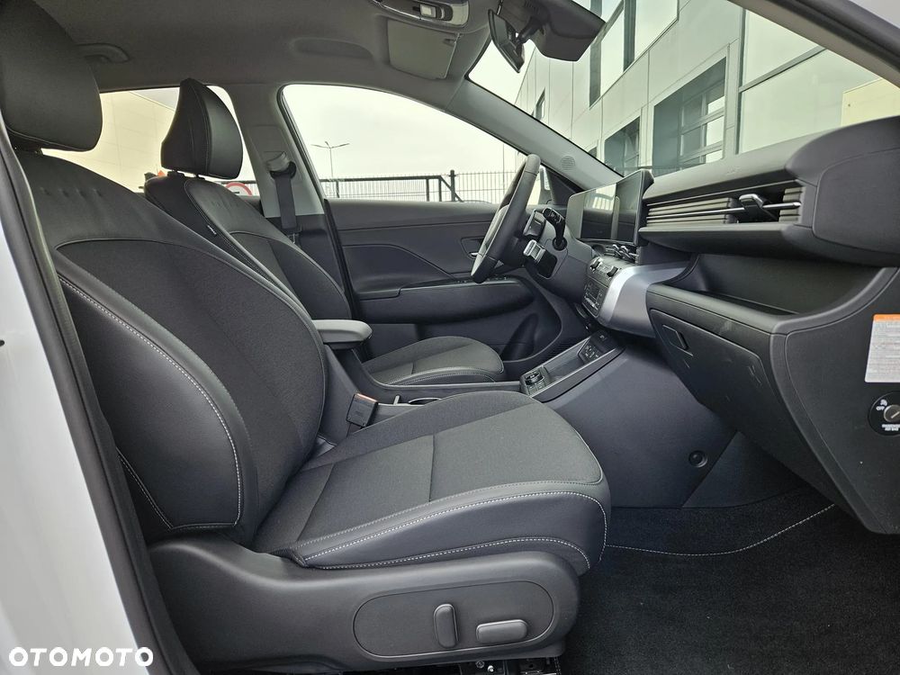 Hyundai Kona 39kWh Executive - 16