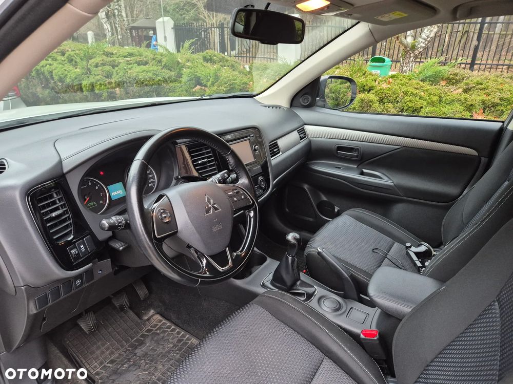 Mitsubishi Outlander 2.0 Intense + 2WD - 5