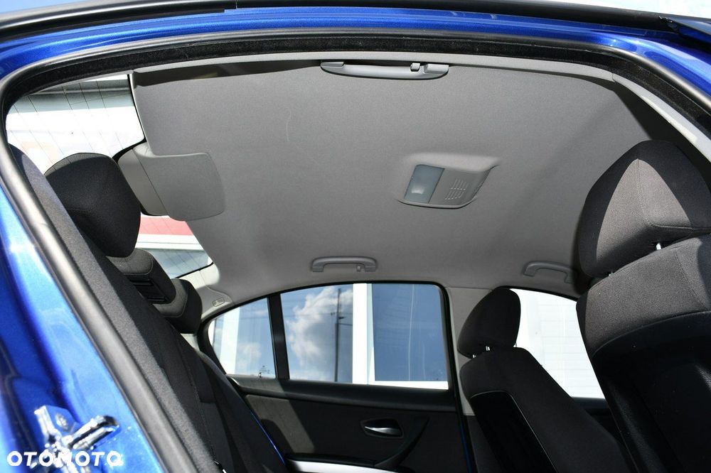 BMW Seria 3 318i - 28