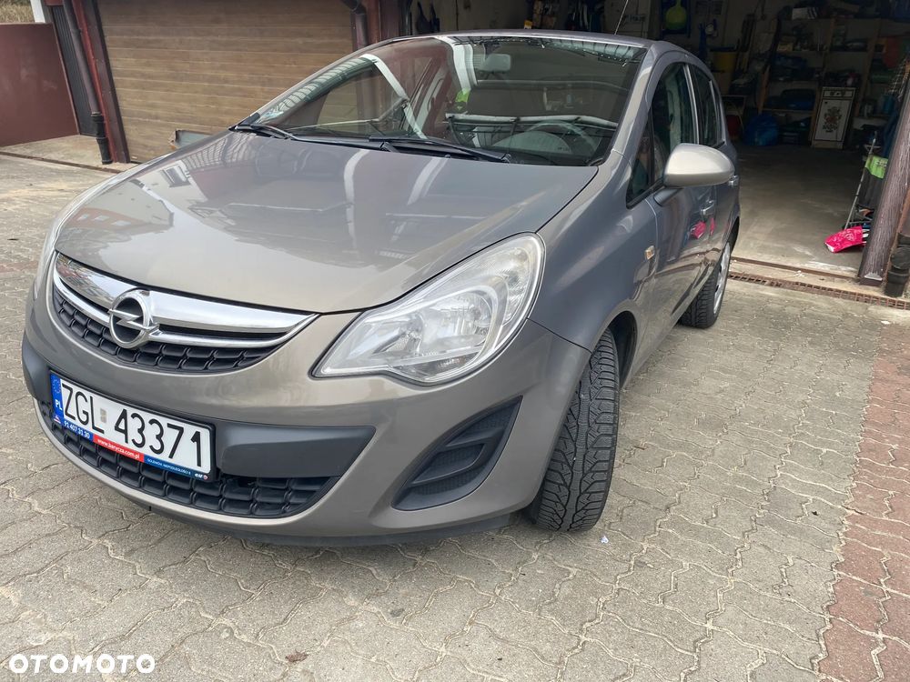 Opel Corsa 1.2 16V Essentia - 4
