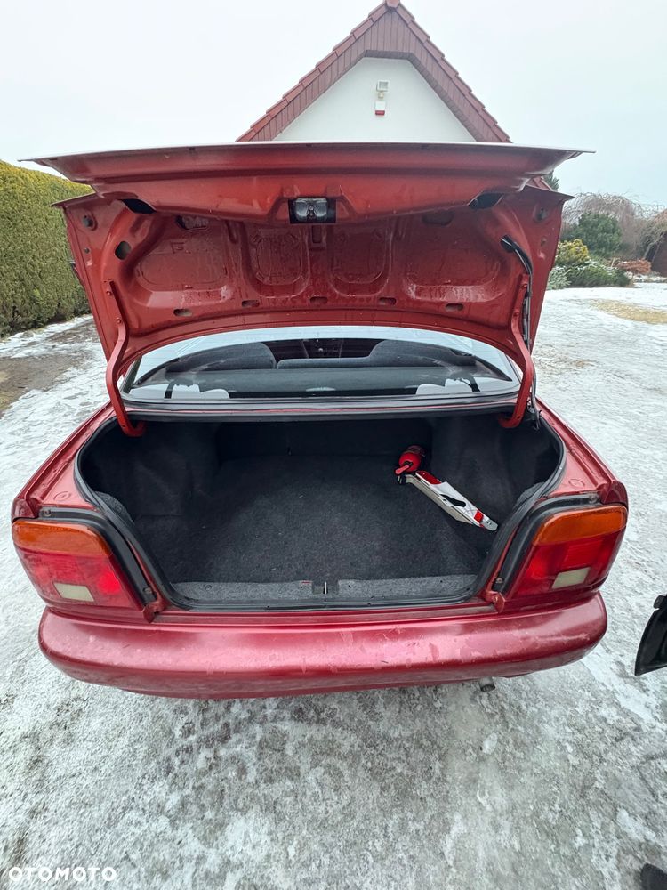 Suzuki Baleno 1.6 GLX - 11