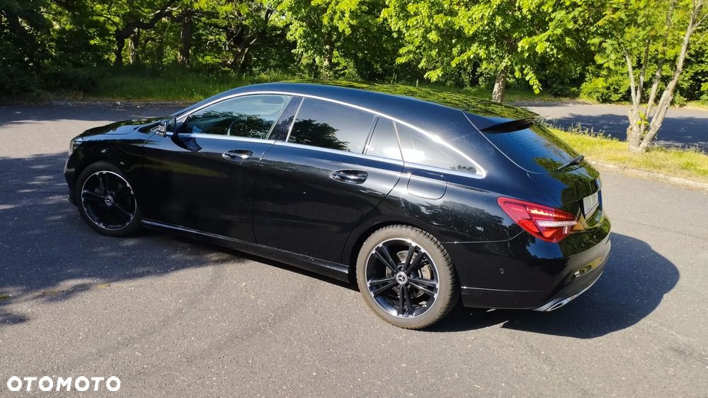 Mercedes-Benz CLA 180 7G-DCT - 4