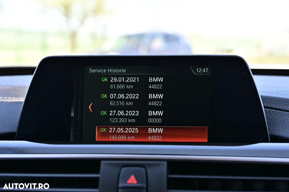 BMW Seria 3 320d Aut. Sport Line - 29