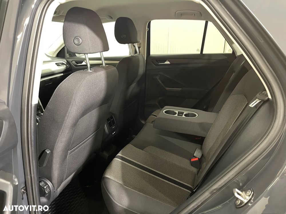 Volkswagen T-Roc 2.0 TDI DSG Design - 12