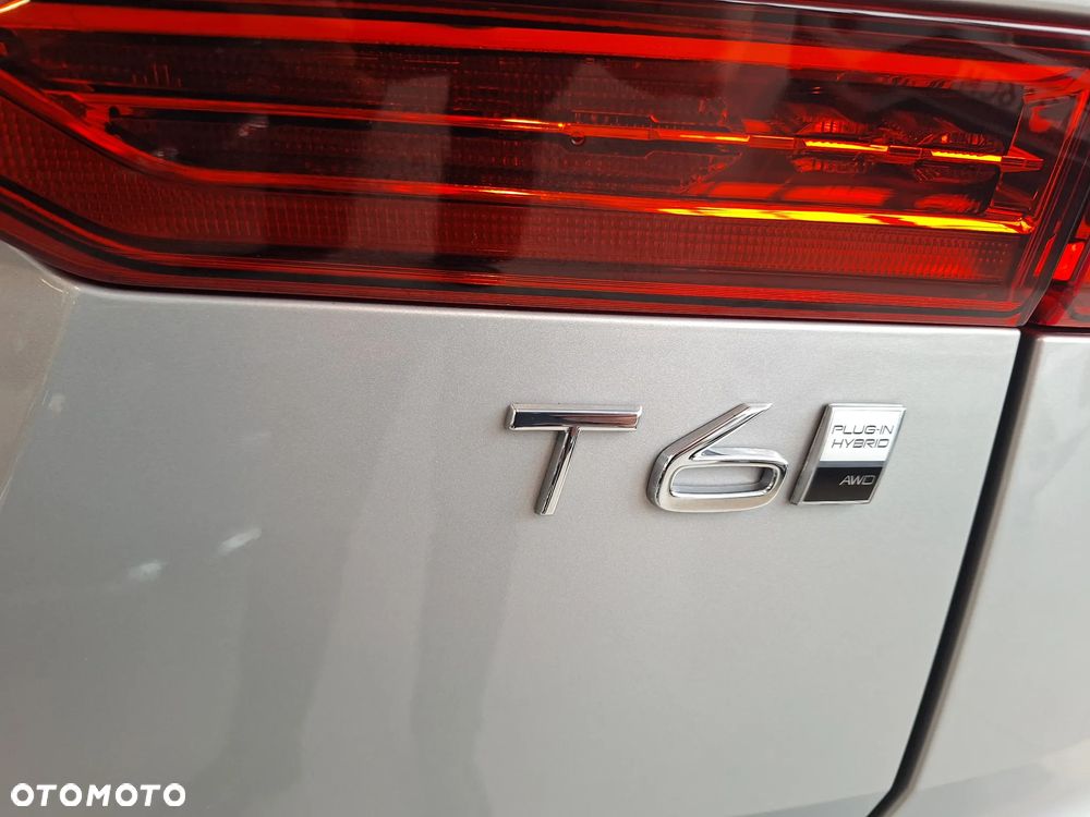 Volvo XC 60 T6 Plug-In Hybrid AWD Plus Dark - 31