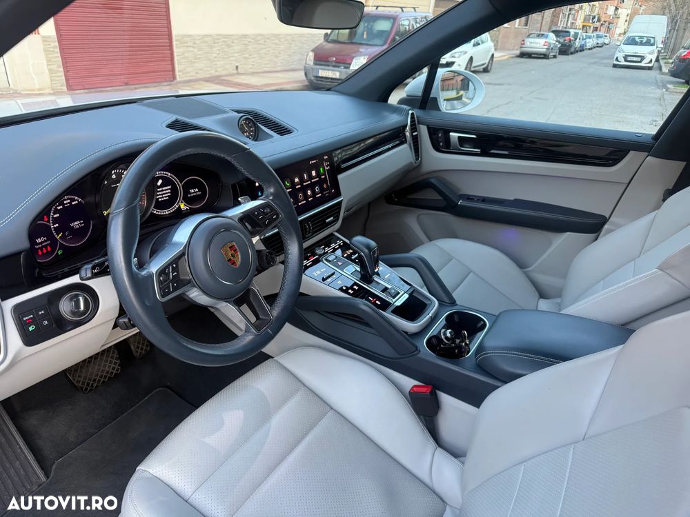 PORSCHE Cayenne 2021 — imagine 5