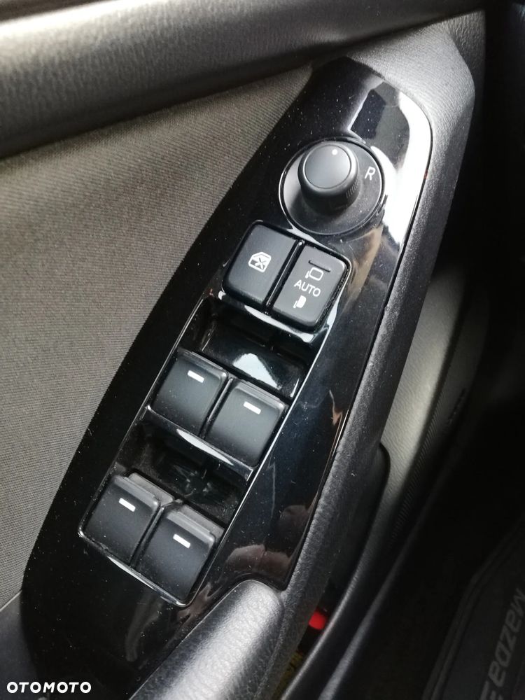 Mazda 3 2.0 Skypassion EU6 - 11