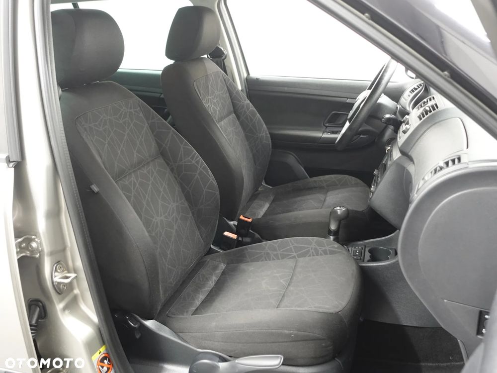 Skoda Fabia 1.2 HTP Ambition - 26