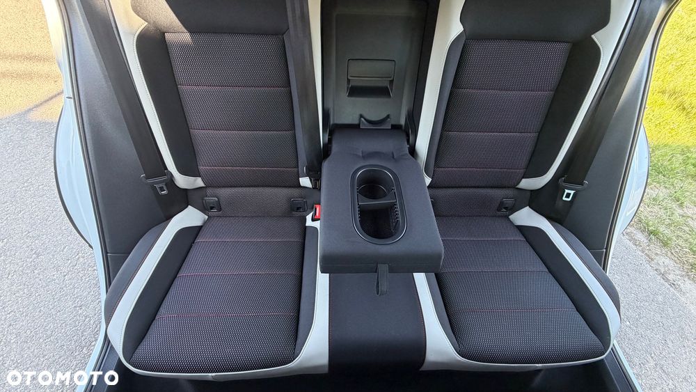 Volkswagen T-Roc 1.5 TSI OPF DSG R-Line - 18