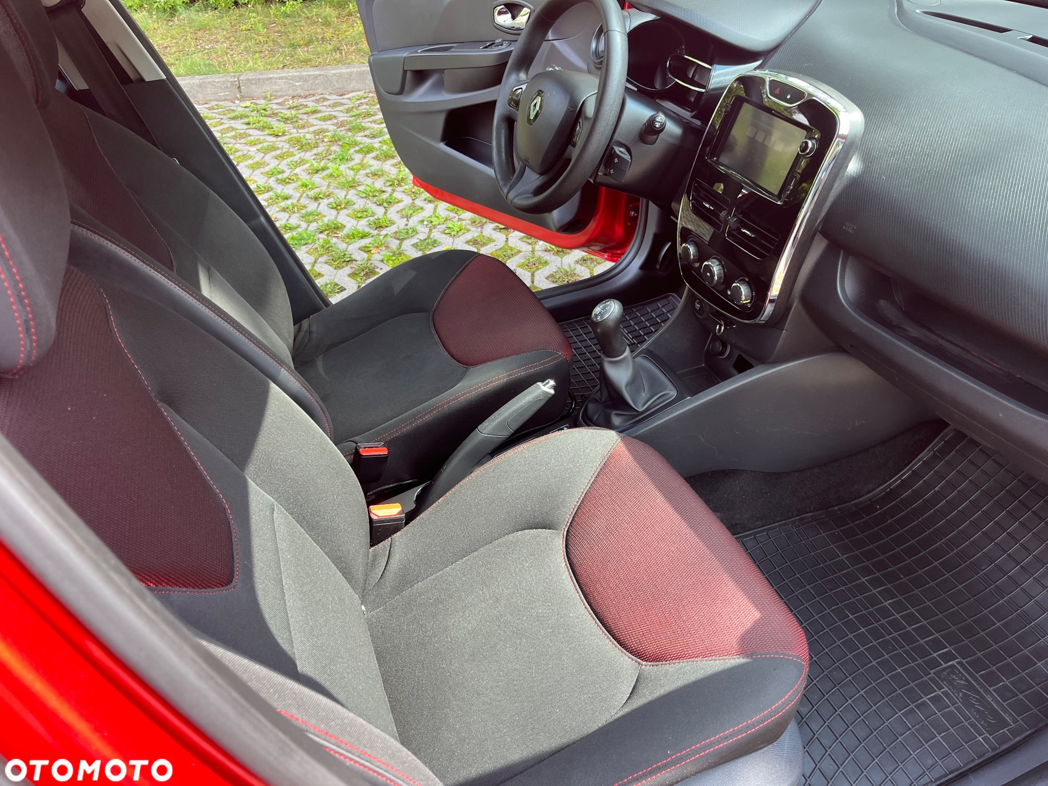 Renault Clio - 18