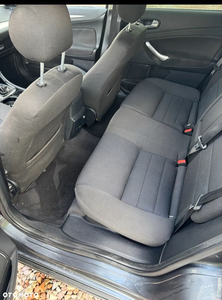 Ford Mondeo - 8