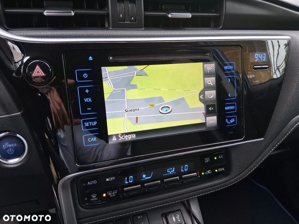 Toyota Auris 1.8 HSD Prestige NAVI - 34