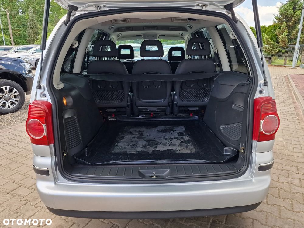 Volkswagen Sharan 1.9 TDI Comfortline Family - 15