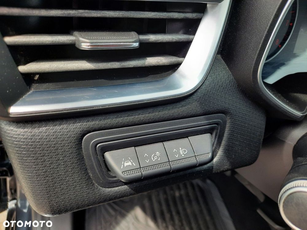 Renault Clio - 23