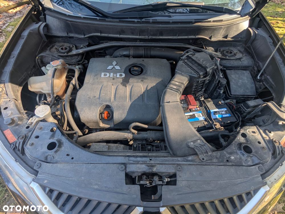 Mitsubishi Outlander 2.0 DID Instyle - 18