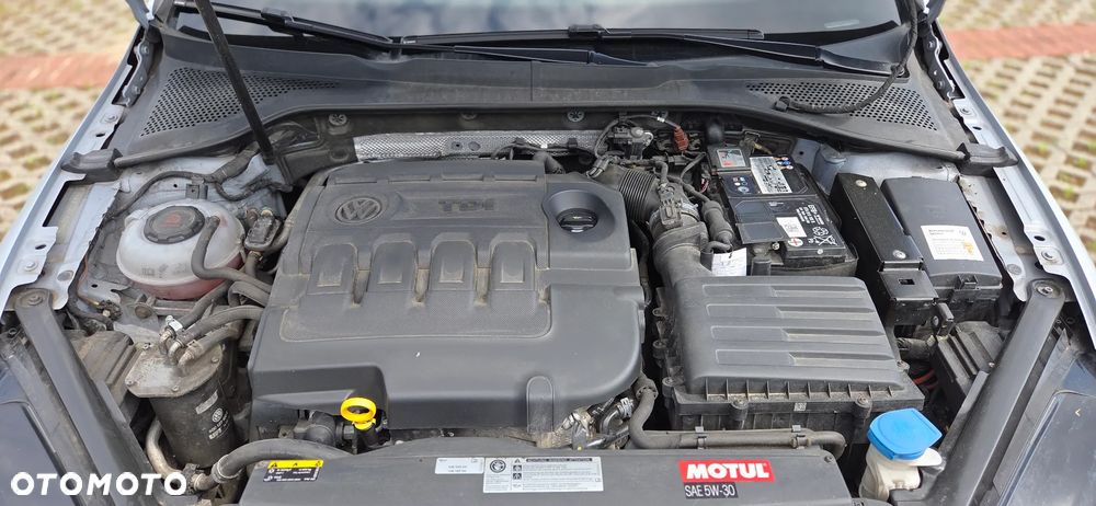 Volkswagen Golf 1.6 TDI BMT Highline - 14