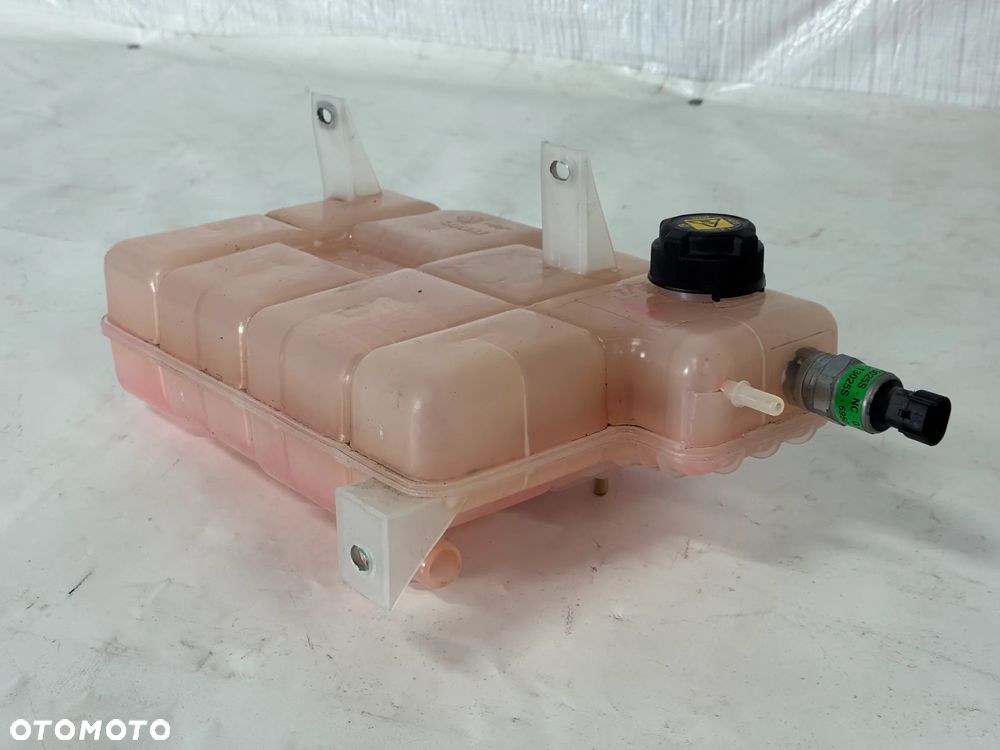 Iveco Daily zbiorniczek płynu chłodzącego 5801255878 - 2