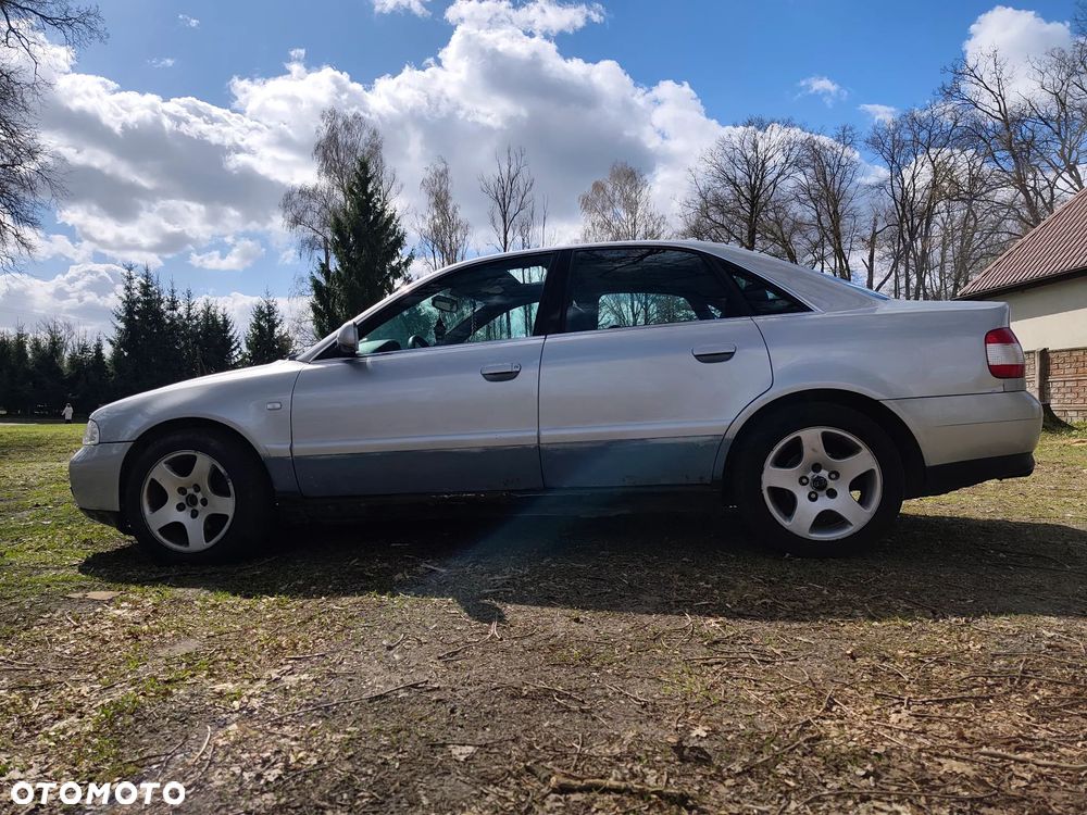 Audi A4 Limousine - 9