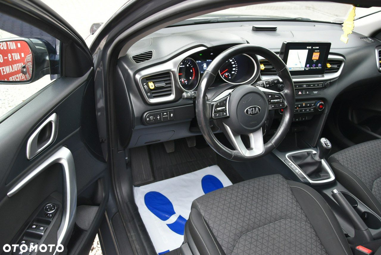 Kia Ceed - 14